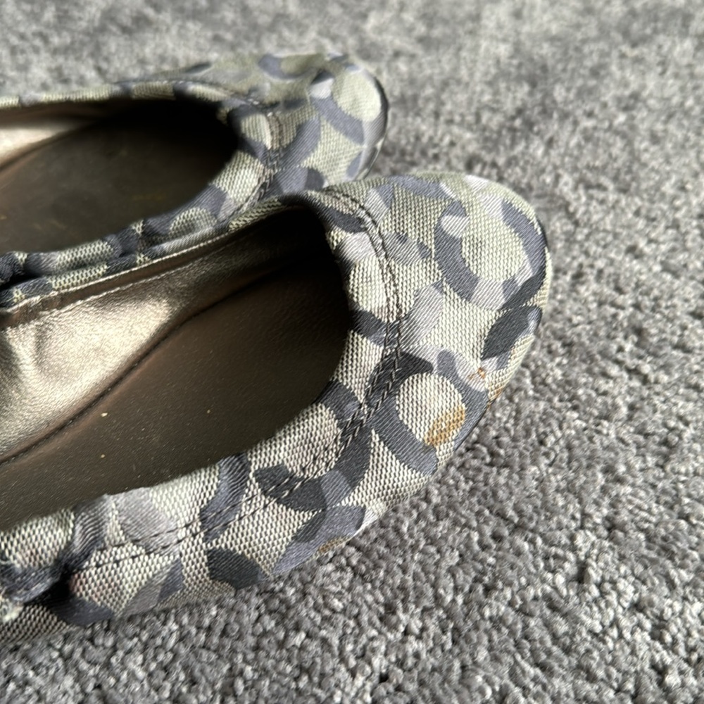 Grey Coach Pattern Flats - Picture 3 of 5